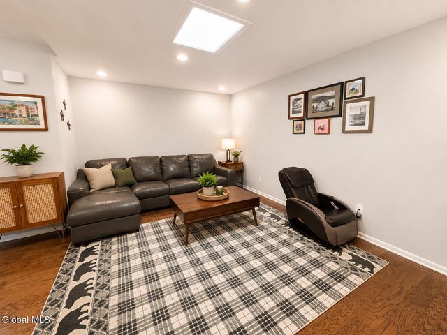 8B Lacosta Drive, Clifton Park, NY 12065