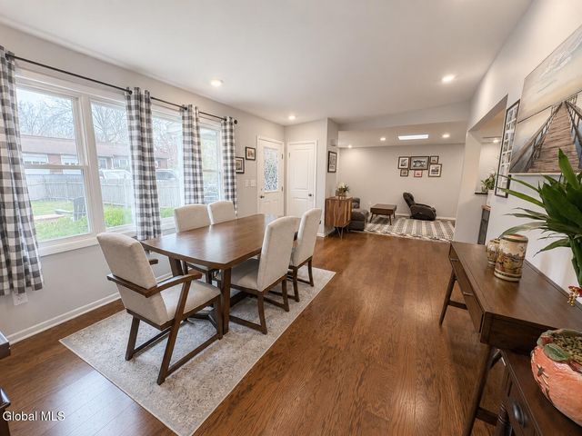 8B Lacosta Drive, Clifton Park, NY 12065