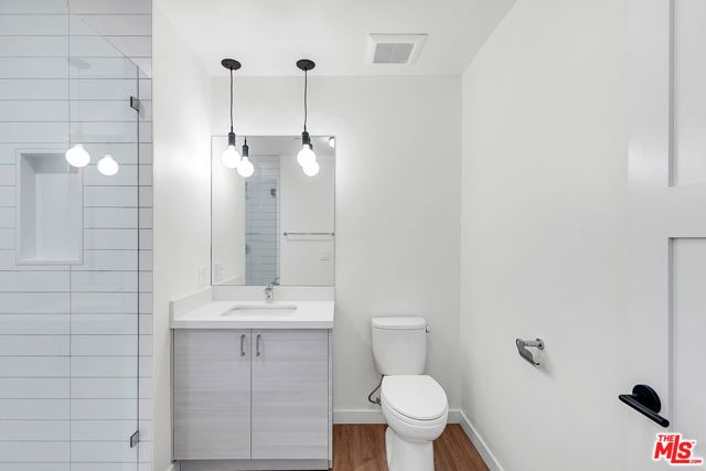 747 Lillian Way 7, Los Angeles, CA 90038