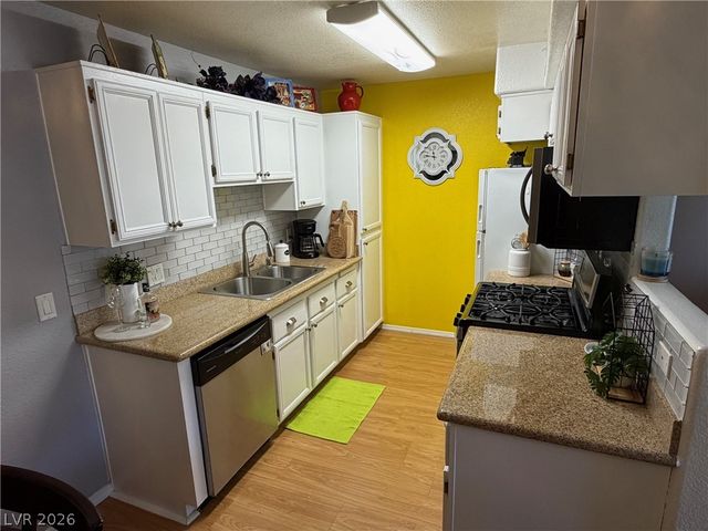 3318 North Decatur Boulevard 2047, Las Vegas, NV 89130