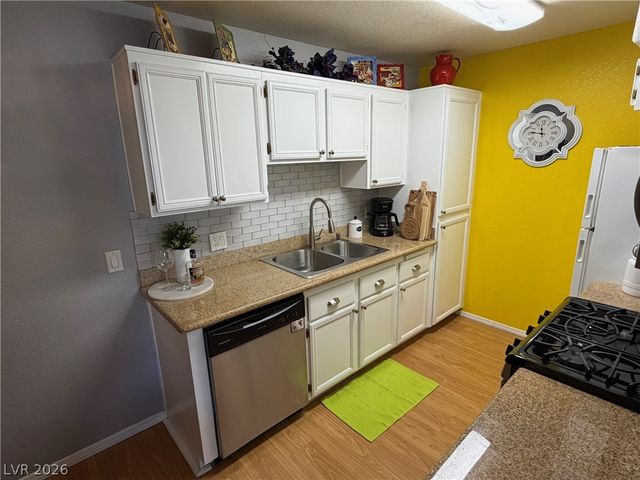 3318 North Decatur Boulevard 2047, Las Vegas, NV 89130