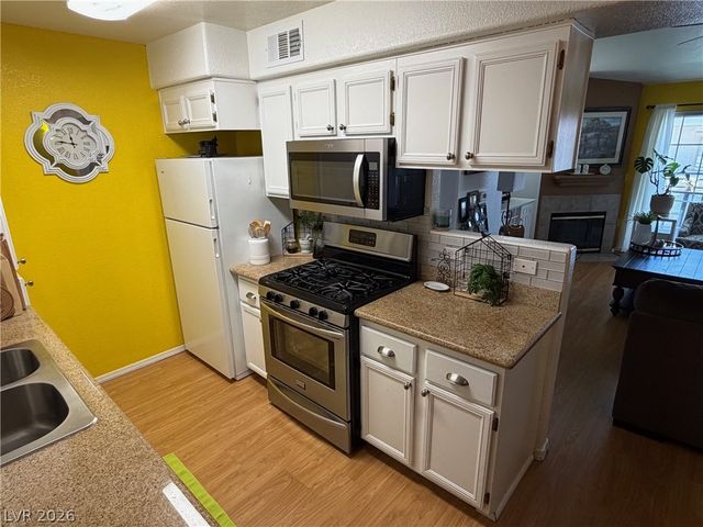 3318 North Decatur Boulevard 2047, Las Vegas, NV 89130