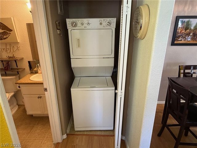 3318 North Decatur Boulevard 2047, Las Vegas, NV 89130