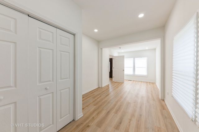 1210 Park Avenue, North Chicago, IL 60064