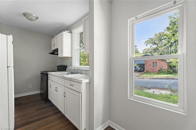 2001 Bowen Boulevard, Winston-salem, NC 27105