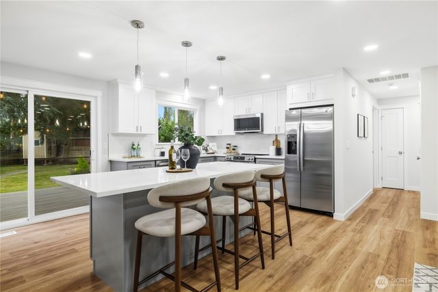 7608 140th Place NE, Redmond, WA 98052