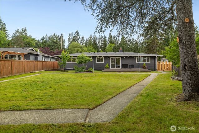 7608 140th Place NE, Redmond, WA 98052