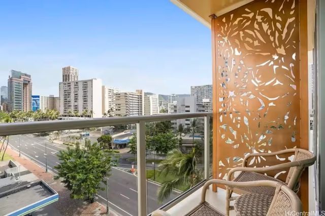 2045 Kalakaua Avenue 519, Honolulu, HI 96815