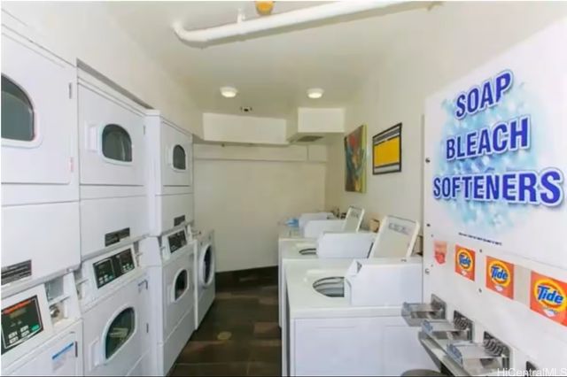 2045 Kalakaua Avenue 519, Honolulu, HI 96815