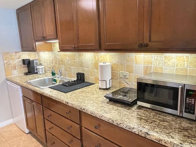 2045 Kalakaua Avenue 519, Honolulu, HI 96815