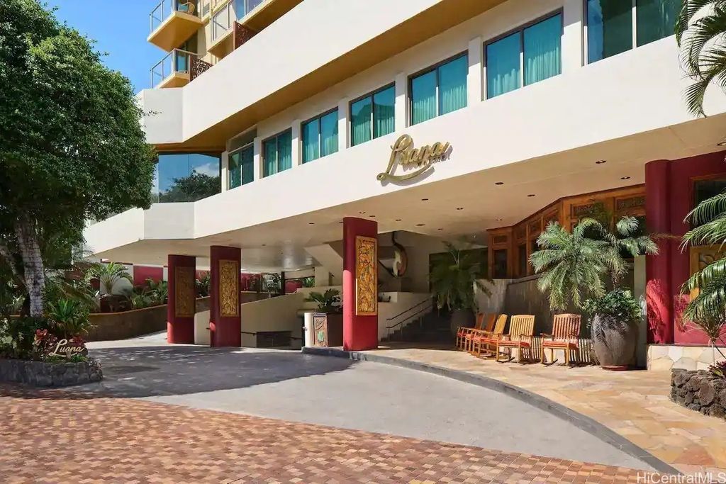 2045 Kalakaua Avenue 519, Honolulu, HI 96815