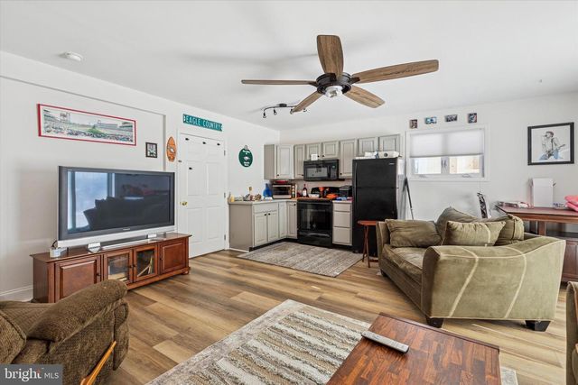 207 DELMAR ST, Philadelphia, PA 19128