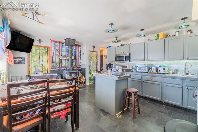 595 High Pasture Road, Florissant, CO 80816