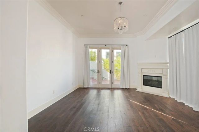 558 Hillgreen Drive 207, Beverly Hills, CA 90212