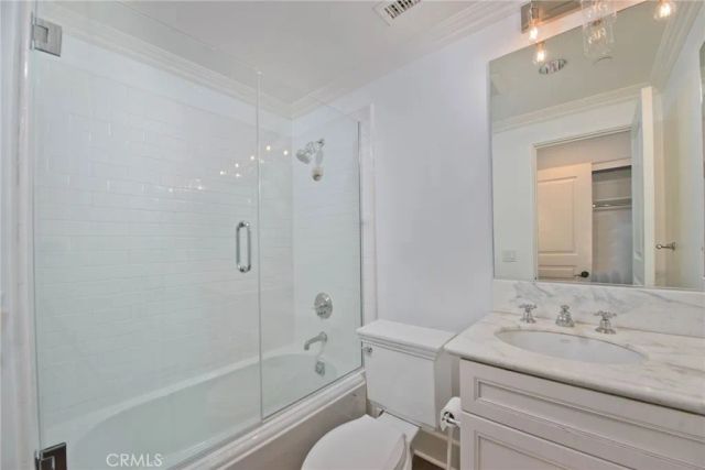 558 Hillgreen Drive 207, Beverly Hills, CA 90212