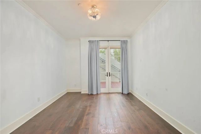 558 Hillgreen Drive 207, Beverly Hills, CA 90212