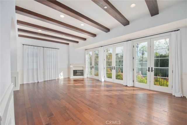 558 Hillgreen Drive 207, Beverly Hills, CA 90212