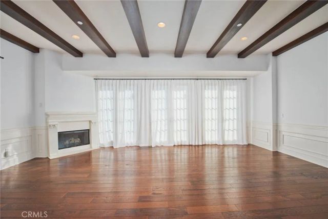 558 Hillgreen Drive 207, Beverly Hills, CA 90212