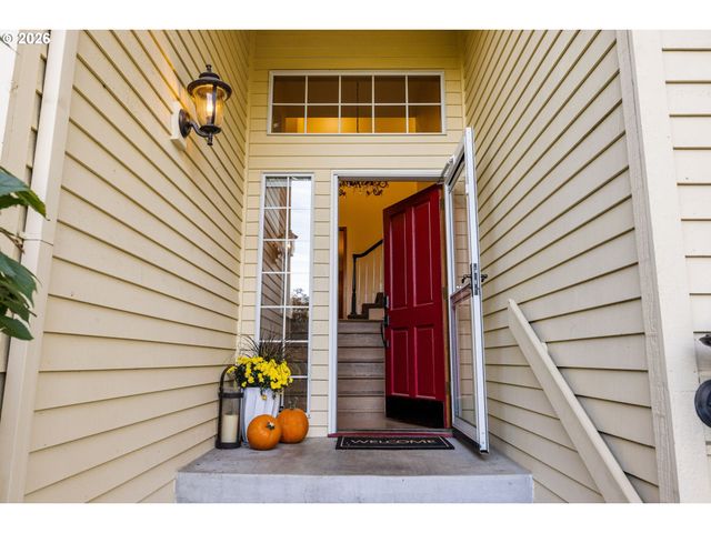 1492 BRAEMAR Dr, West Linn, OR 97068