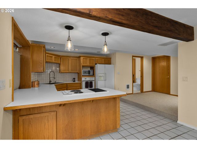1492 BRAEMAR Dr, West Linn, OR 97068