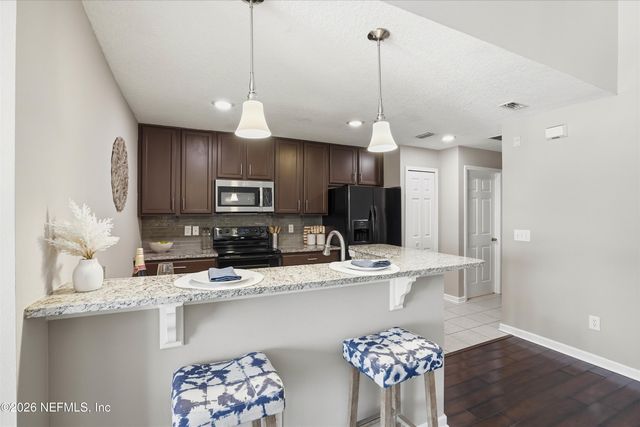 8204 WHITE FALLS Boulevard 109, Jacksonville, FL 32256