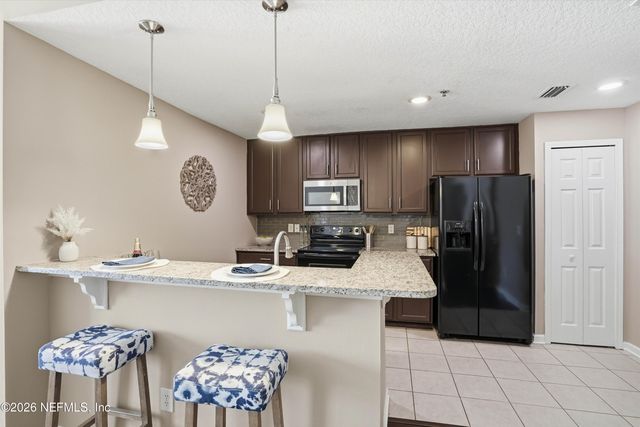 8204 WHITE FALLS Boulevard 109, Jacksonville, FL 32256
