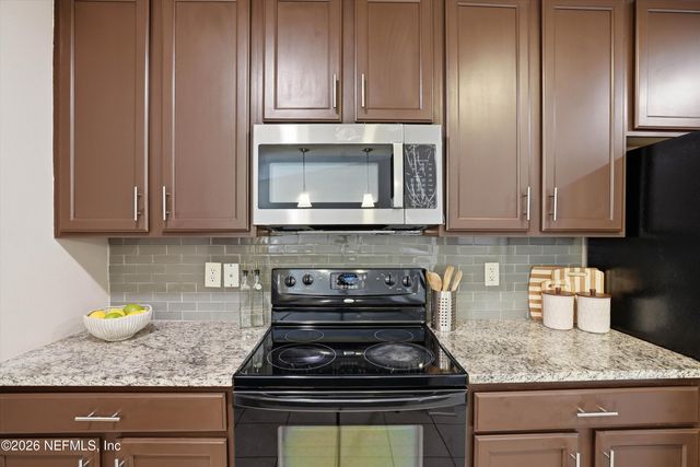 8204 WHITE FALLS Boulevard 109, Jacksonville, FL 32256