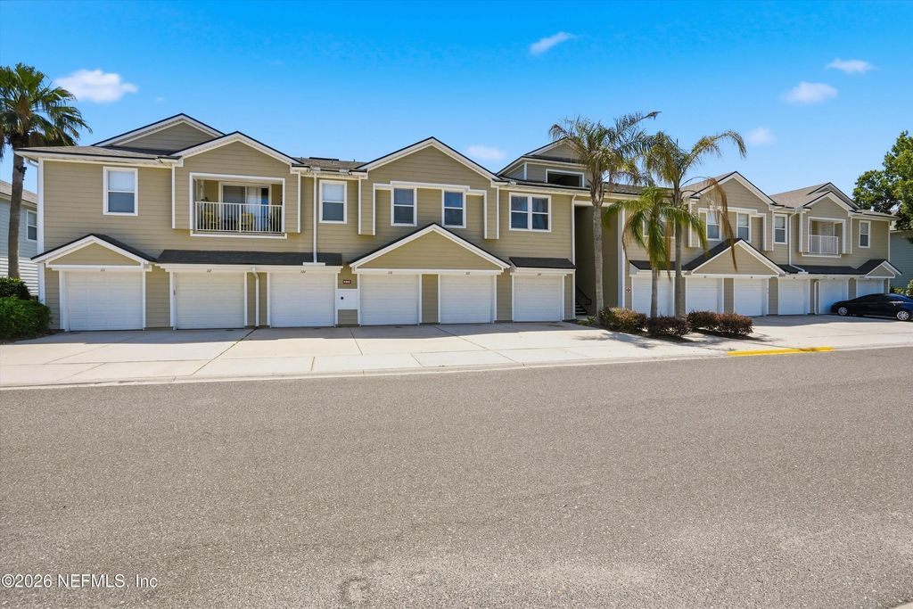 8204 WHITE FALLS Boulevard 109, Jacksonville, FL 32256