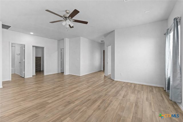 216 Blue Hibiscus Drive, Liberty Hill, TX 78642
