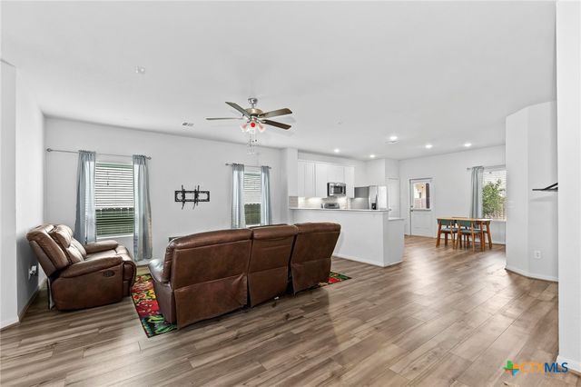 216 Blue Hibiscus Drive, Liberty Hill, TX 78642