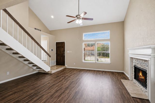 608 Fiesta Circle, Irving, TX 75063