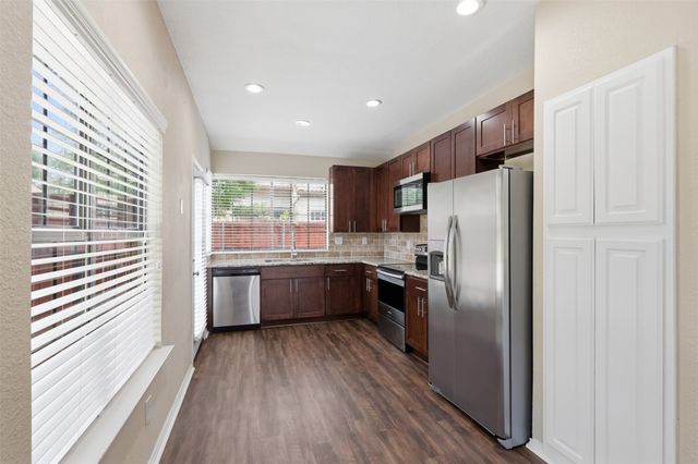 608 Fiesta Circle, Irving, TX 75063