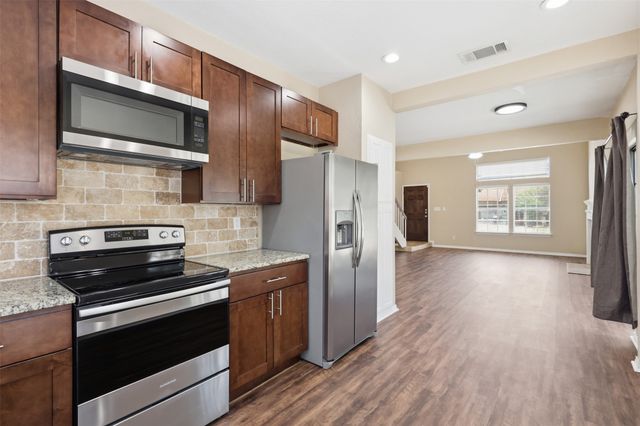 608 Fiesta Circle, Irving, TX 75063
