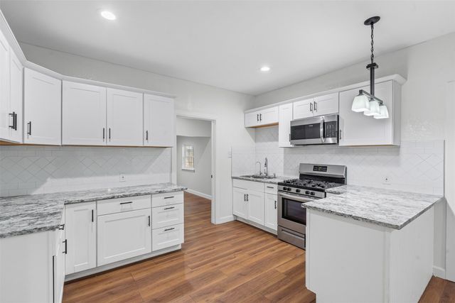 709 N Buffalo Avenue, Cleburne, TX 76033