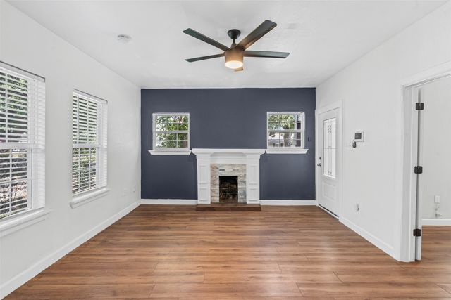 709 N Buffalo Avenue, Cleburne, TX 76033