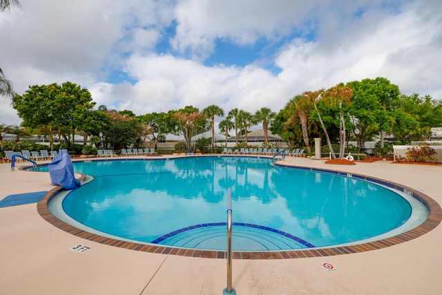 1560 SW Waterfall Boulevard, Palm City, FL 34990