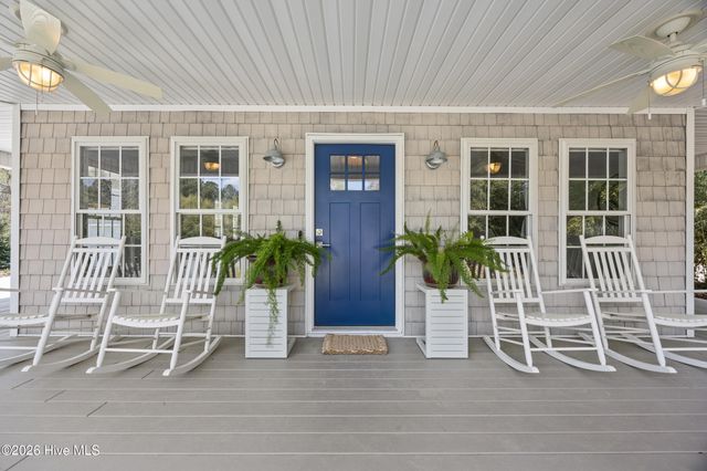 209 Sand Dollar Lane, Hampstead, NC 28443