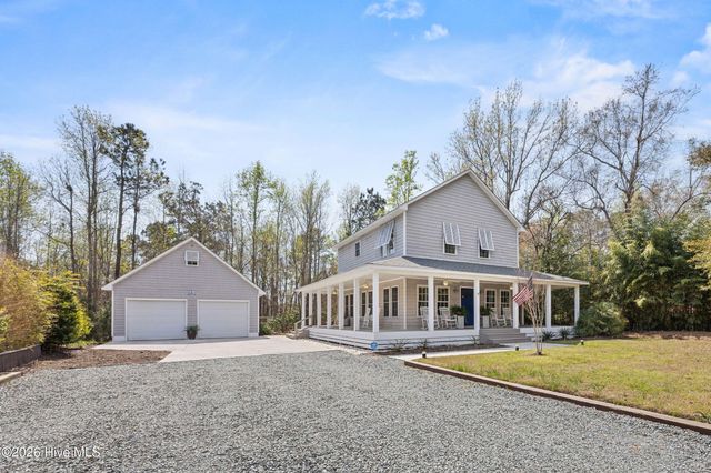 209 Sand Dollar Lane, Hampstead, NC 28443