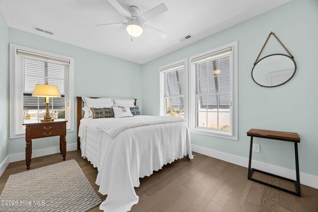 209 Sand Dollar Lane, Hampstead, NC 28443