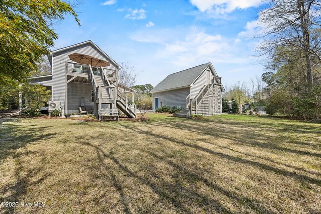 209 Sand Dollar Lane, Hampstead, NC 28443