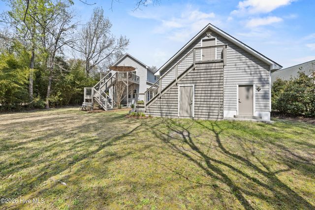 209 Sand Dollar Lane, Hampstead, NC 28443