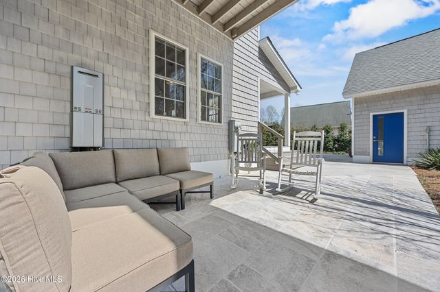 209 Sand Dollar Lane, Hampstead, NC 28443