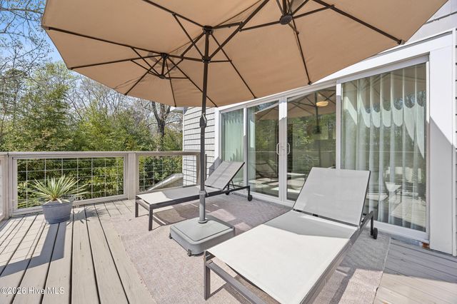 209 Sand Dollar Lane, Hampstead, NC 28443