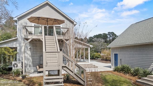 209 Sand Dollar Lane, Hampstead, NC 28443