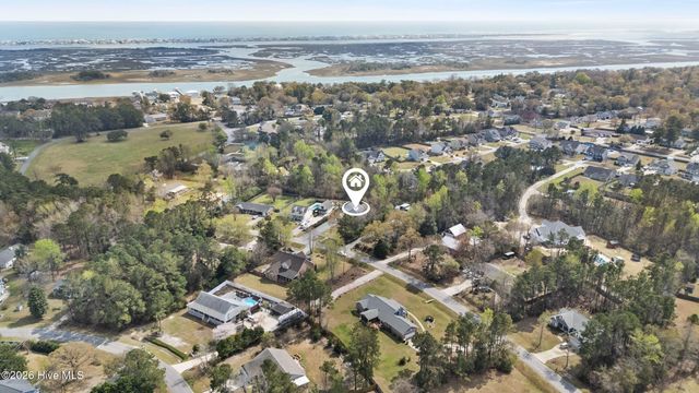 209 Sand Dollar Lane, Hampstead, NC 28443