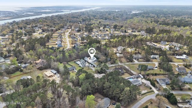 209 Sand Dollar Lane, Hampstead, NC 28443