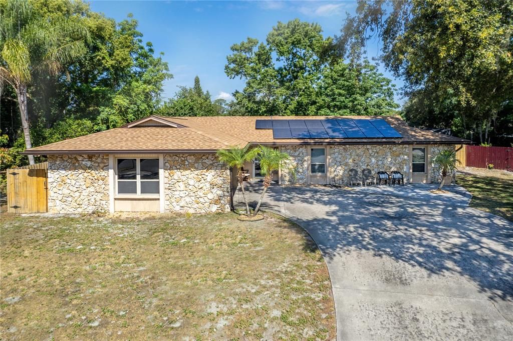 Image 1 of property listing at 3460 Laurel DRIVE, Mount Dora, FL 32757