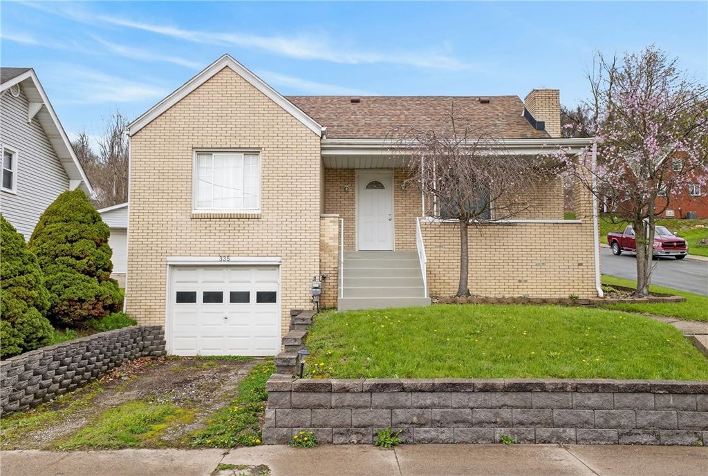 335 E Pike St, Houston, PA 15342