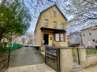 1089 Anna St, Elizabeth City, NJ 07201