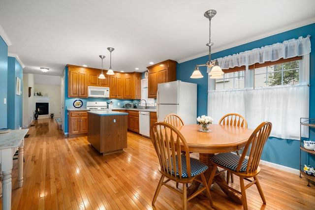82 Fox Run Rd 82, Blackstone, MA 01504